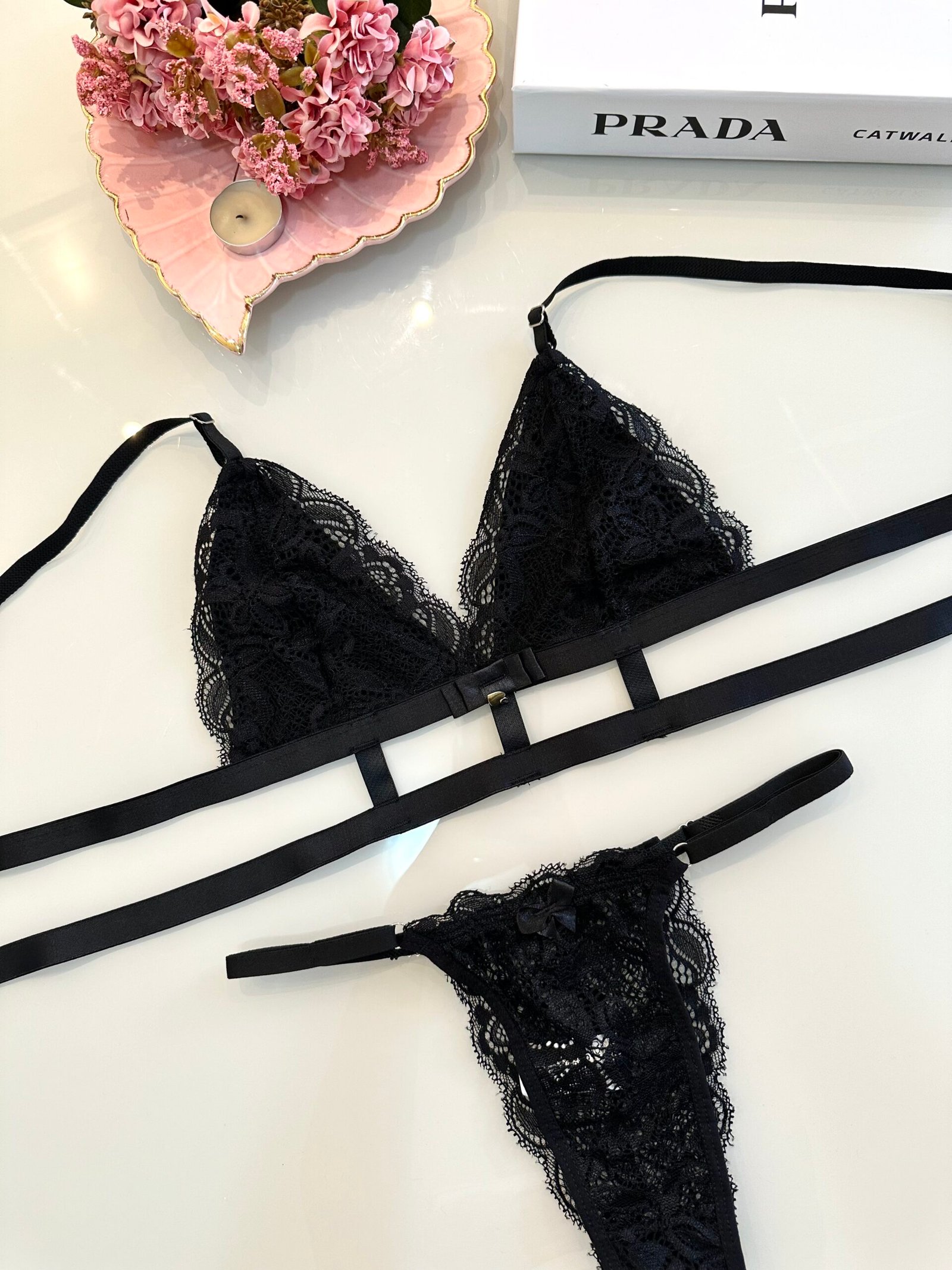CONJUNTO LAURA